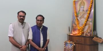 कलागुरु वेदणि सिंह ठाकुर के साथ रुसेन कुमार
